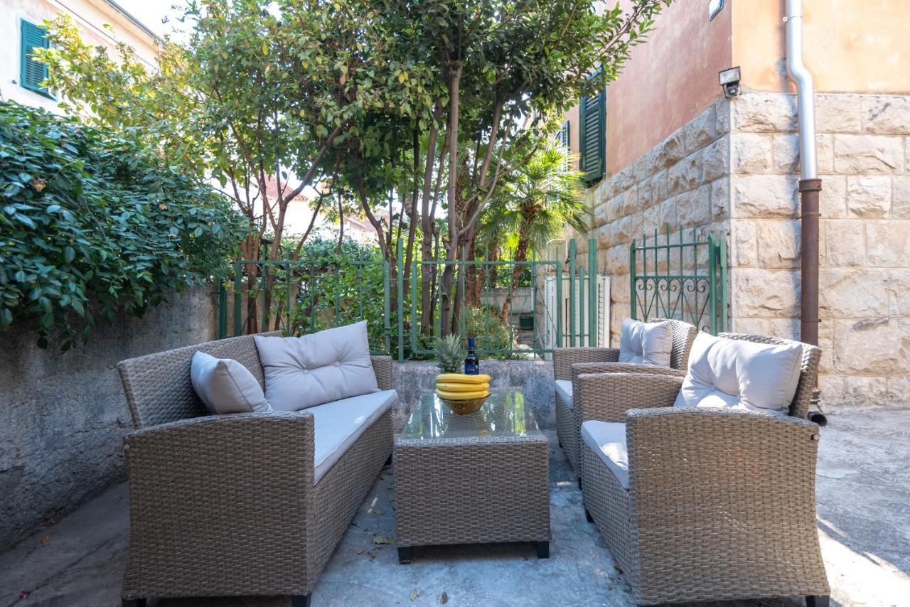 Palm Garden Apartment In Center With Big Terrace Split Dış mekan fotoğraf